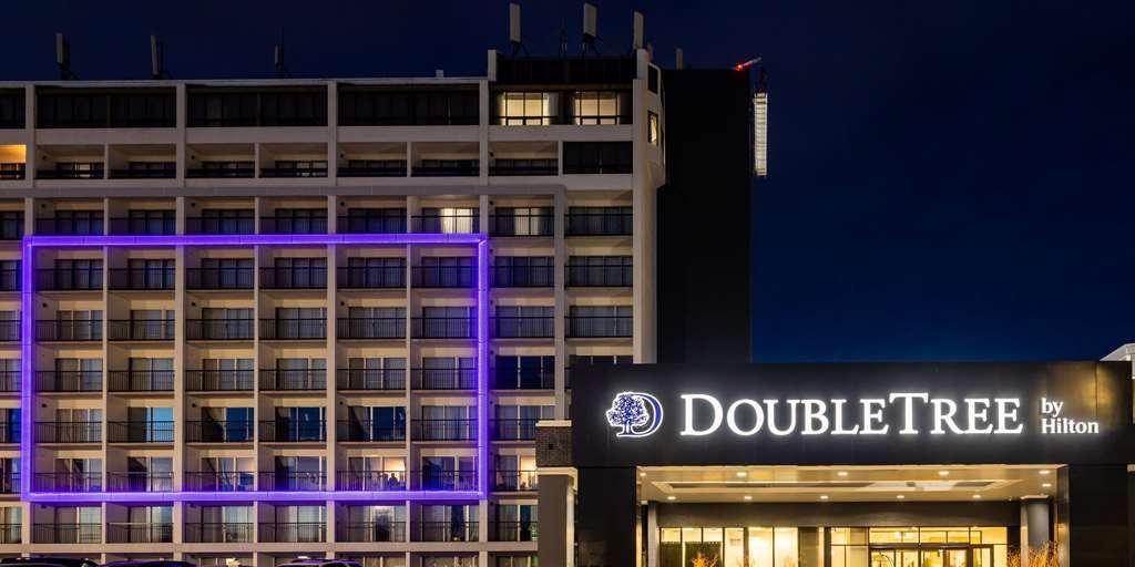 Doubletree By Hilton Calgary North 호텔 외부 사진