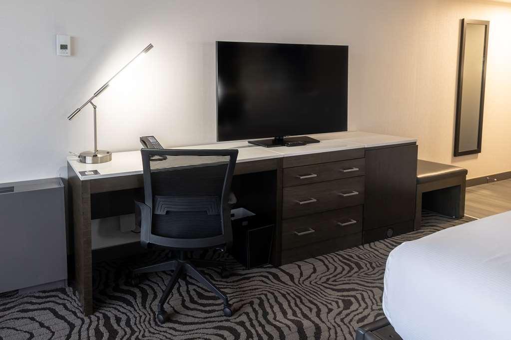 Doubletree By Hilton Calgary North 호텔 객실 사진