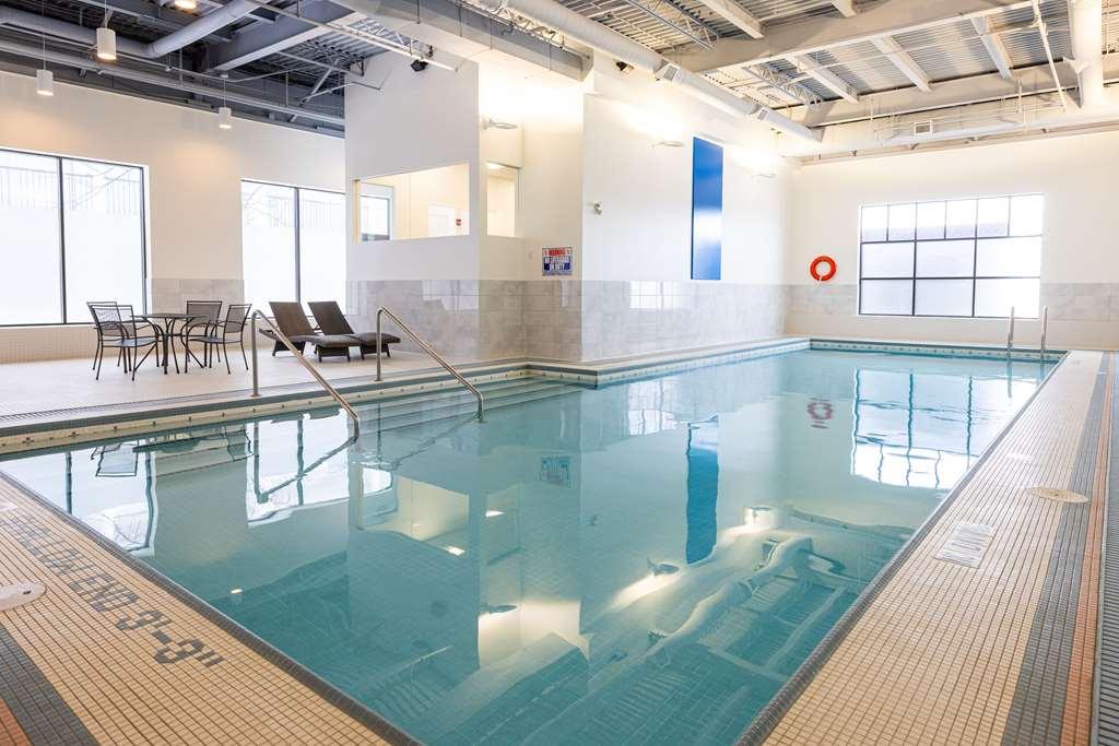 Doubletree By Hilton Calgary North 호텔 시설 사진