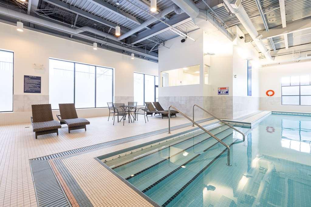Doubletree By Hilton Calgary North 호텔 시설 사진